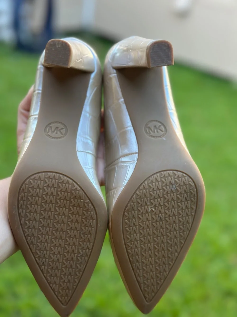 Women Shoes MK
